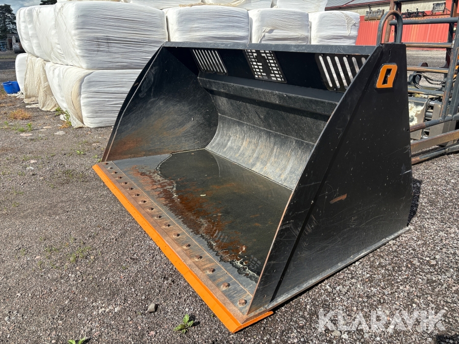 Frontlastarskopa Ålö BOH M24