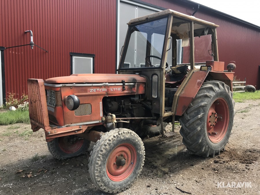 Traktor Zetor 4718