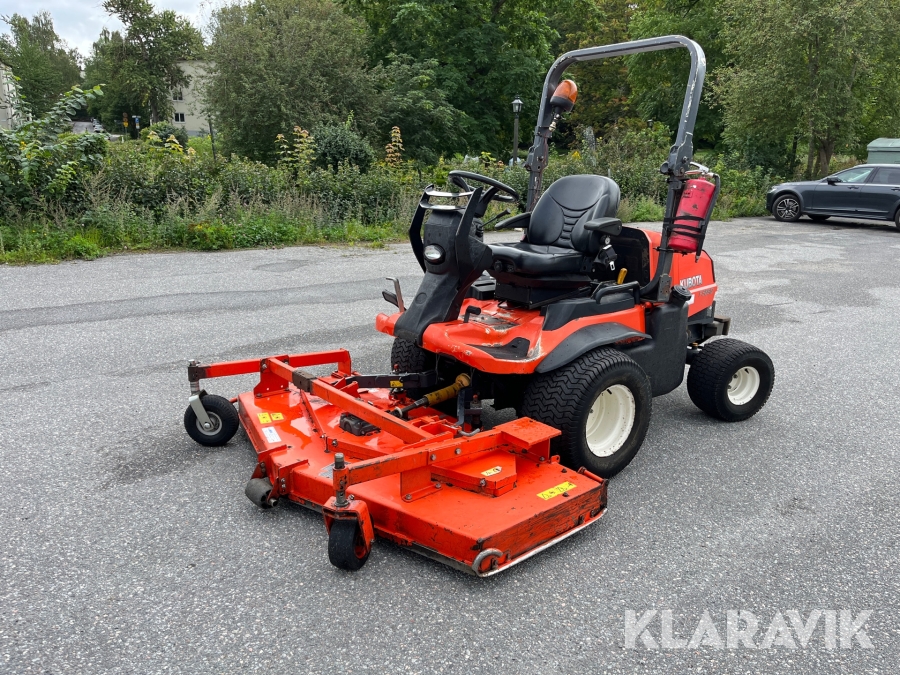 Gräsklippare Kubota F3890 med redskap