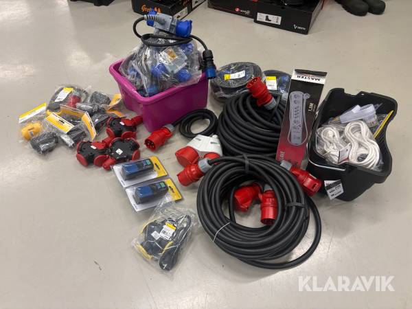 Parti med blandade eltillbehör 