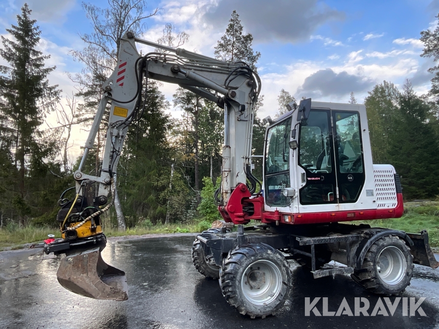 Grävmaskin Takeuchi TB175W med Engcon Tiltrotator och flera tillbehör