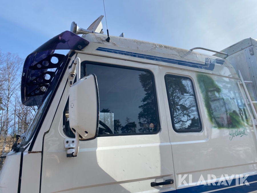 Hästlastbil Scania R143 ML 6X2L