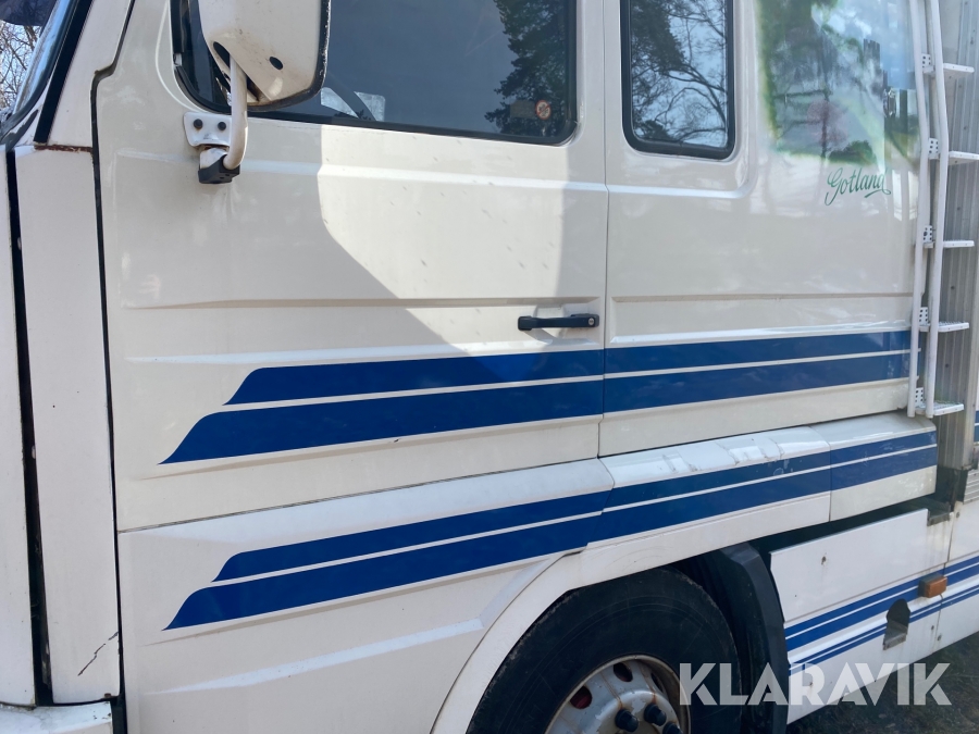 Hästlastbil Scania R143 ML 6X2L