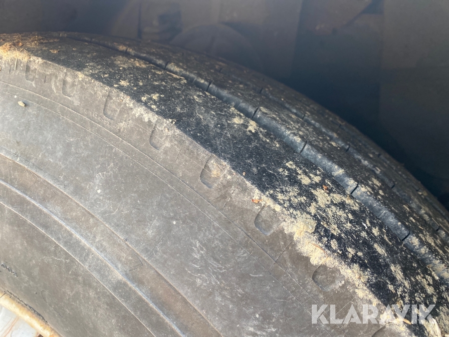 Hästlastbil Scania R143 ML 6X2L