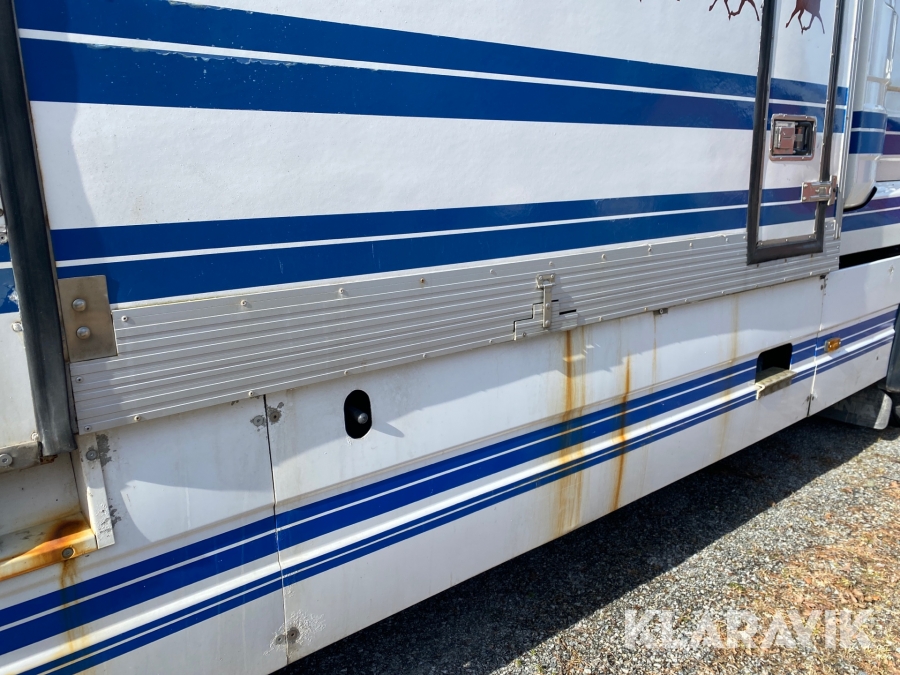 Hästlastbil Scania R143 ML 6X2L