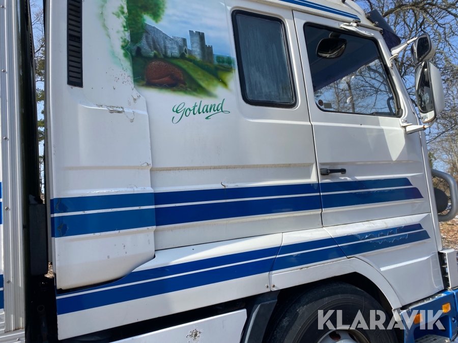 Hästlastbil Scania R143 ML 6X2L