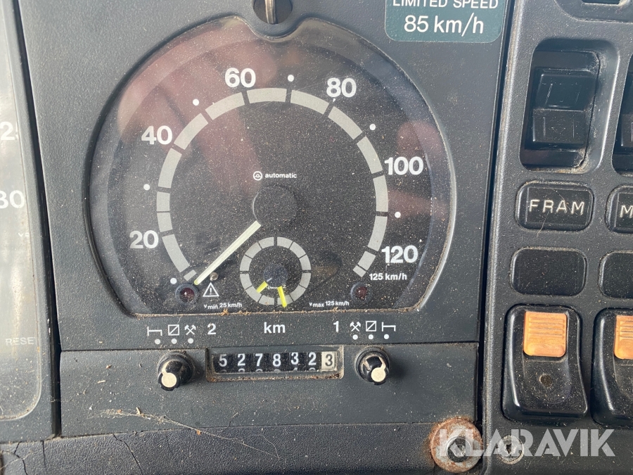 Hästlastbil Scania R143 ML 6X2L