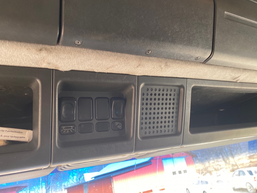 Hästlastbil Scania R143 ML 6X2L