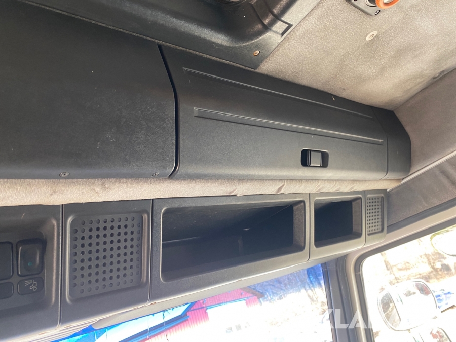 Hästlastbil Scania R143 ML 6X2L