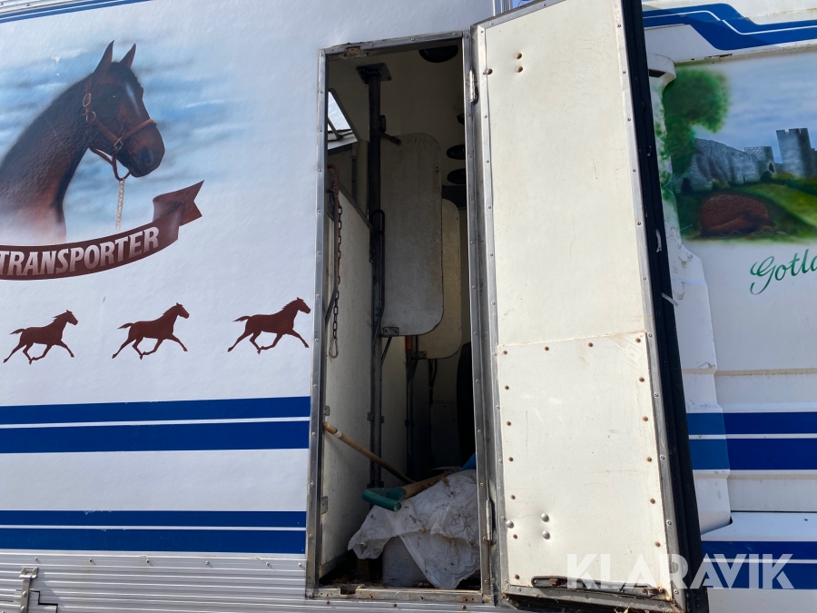 Hästlastbil Scania R143 ML 6X2L