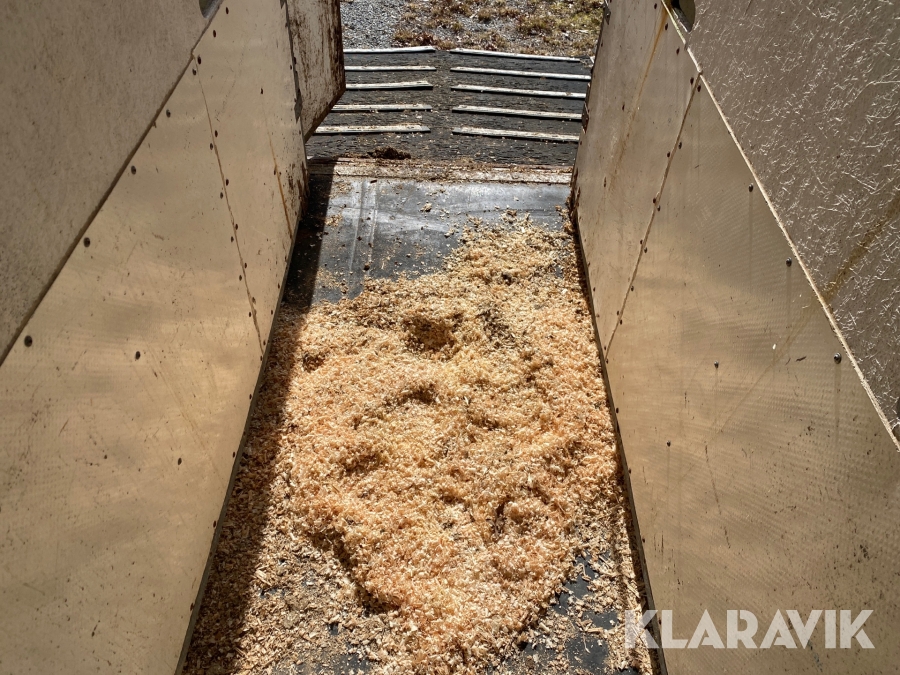 Hästlastbil Scania R143 ML 6X2L