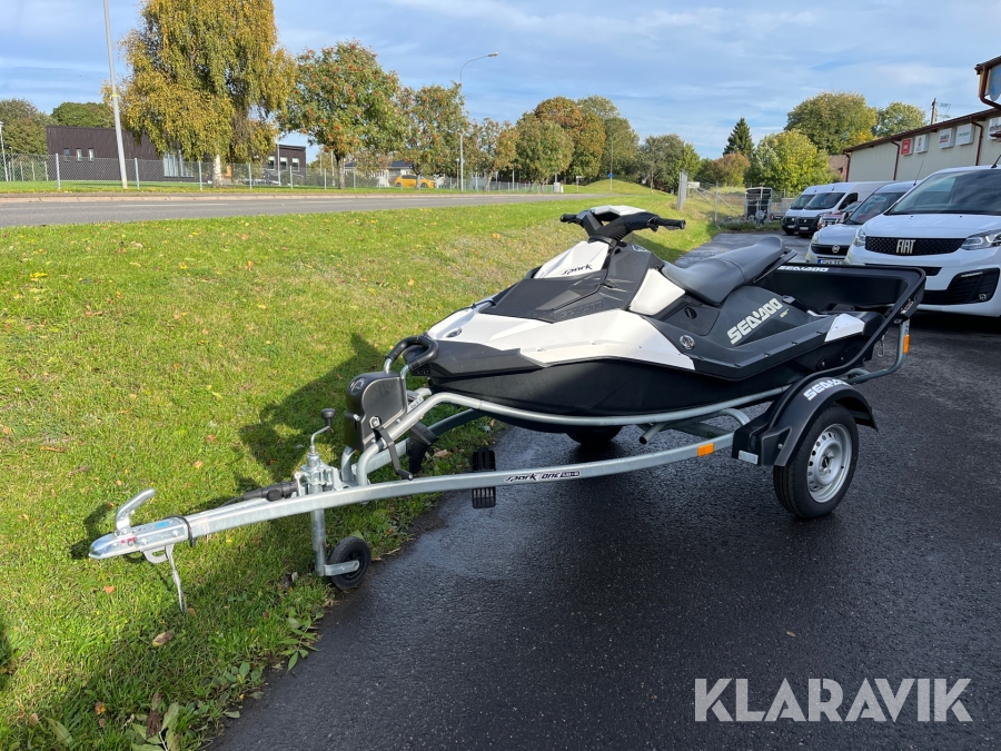 Vattenskoter Sea-Doo Spark med släp
