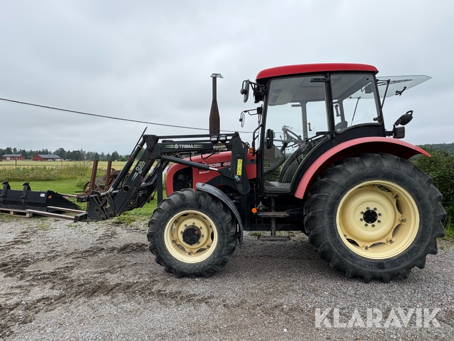 Traktor Zetor 6341 med redskap