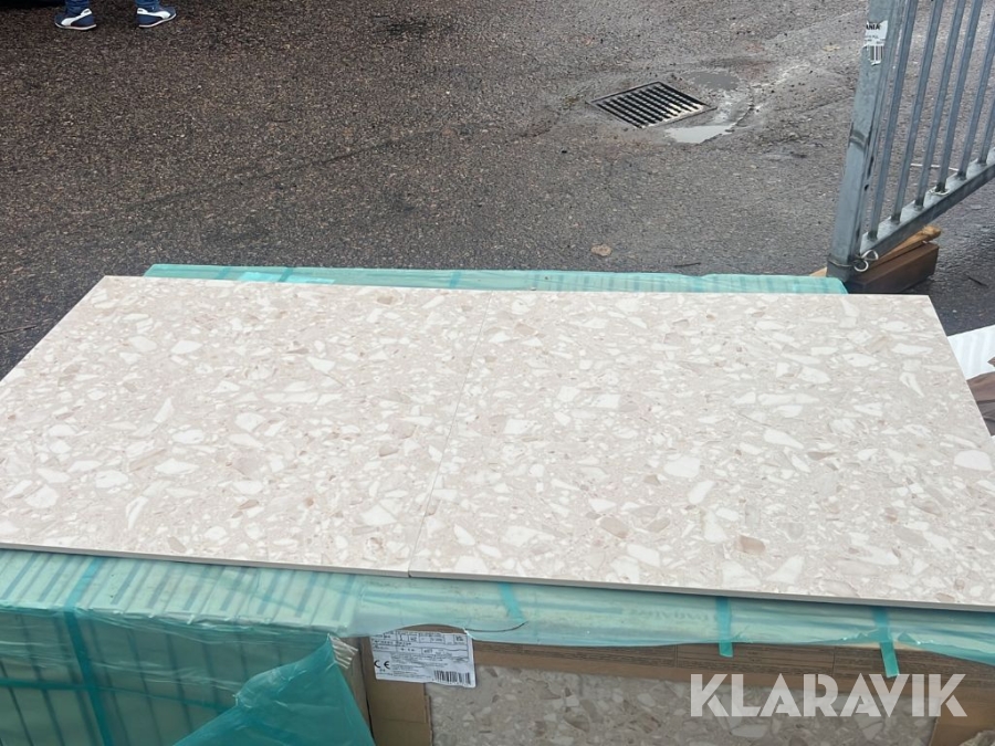 Klinker/ Granitkeramik Terazzo beige 135 kvm