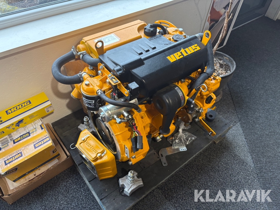 Båtmotor Vetus M3.29S-A komplett med kablage och instrument