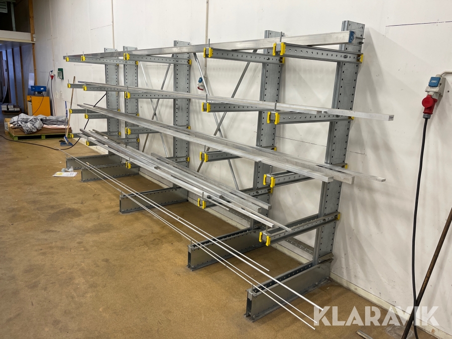 Grenställ inkl aluminiumstänger Kasten