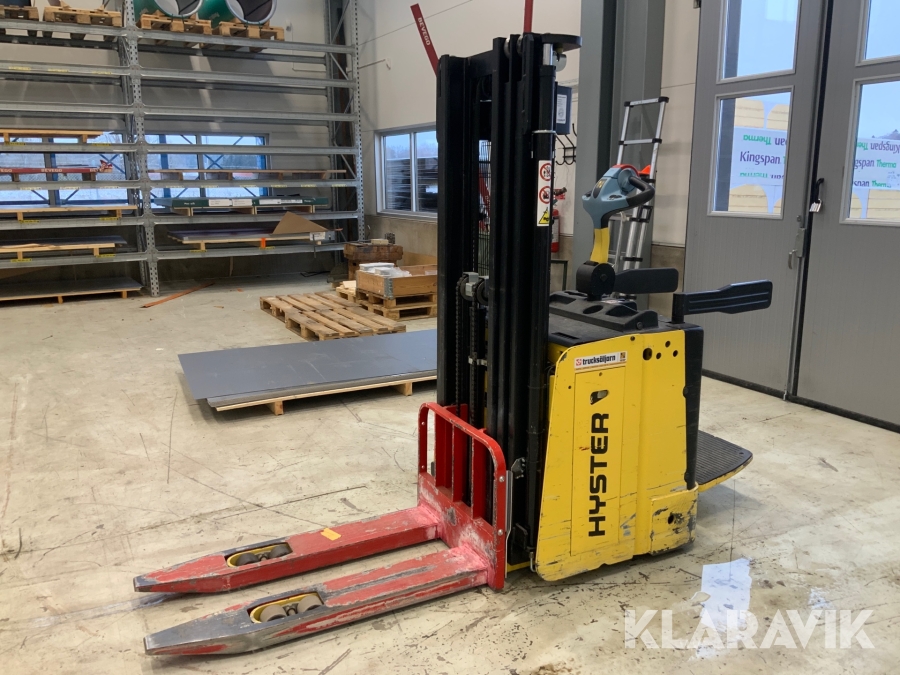 Truck Ståstaplare Hyster S1.5S-4328