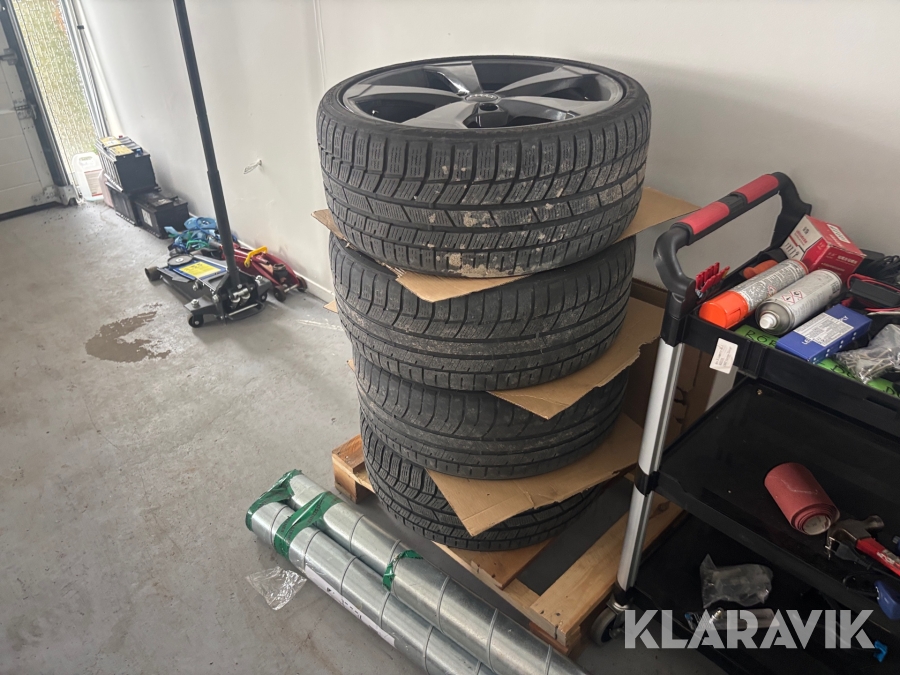 Däck Toyo 255/30R19 på Audi RS3 fälg 4 st