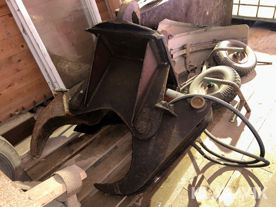 Klipp till grävmaskin