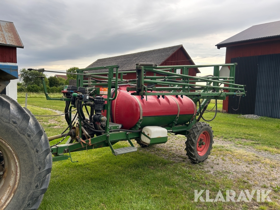 Växtskyddsspruta Moteska 1500 L 16 m