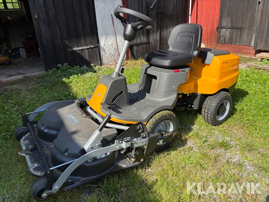 Gräsklippare Stiga Park 300 LC