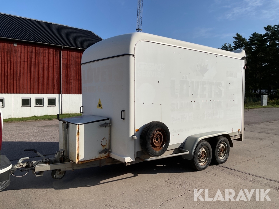 Verkstadsinredd skåpsläp Thule