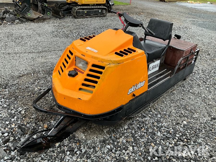 Snöskoter Ski-Doo Alpine 640