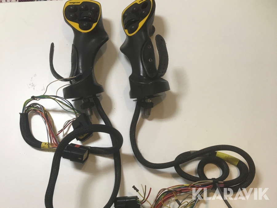 Spakar till grävmaskin Engcon