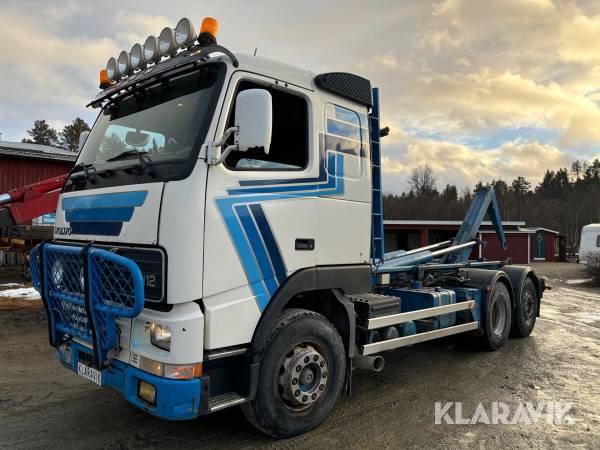 Lastväxlare Volvo FH12 med grusflak