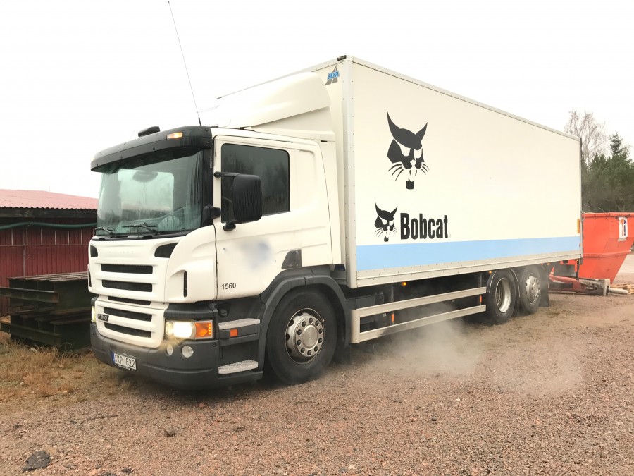 Lastbil / Distributionsbil med bakgavellyft