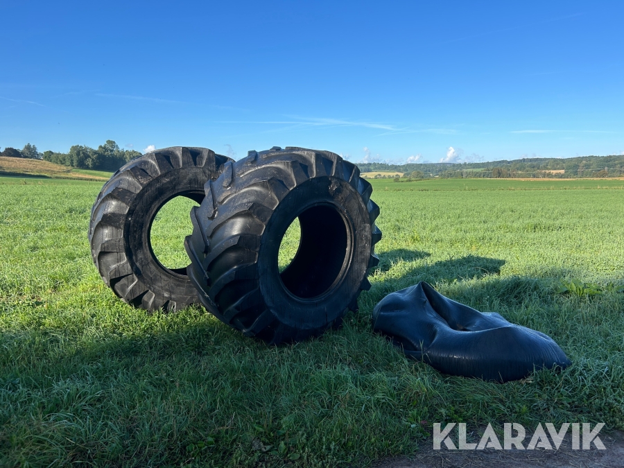 2 st traktordäck Michelin BiB X 30.5LR32