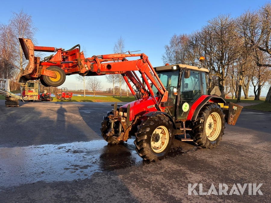 Traktor Massey Ferguson 4335