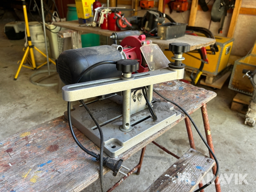 Slip Meec Tools till röjsågsklinga