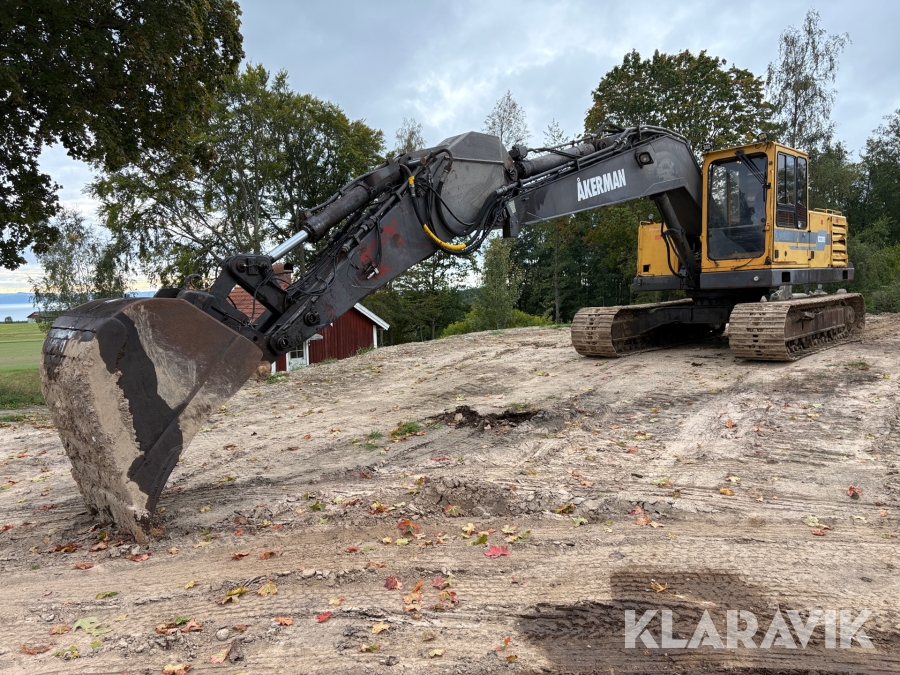 Grävmaskin Åkerman EC230B med skopor & Tiltmellandel