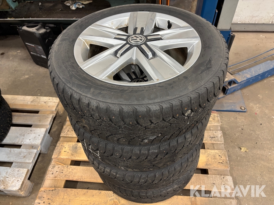 Vinterdäck på aluminiumfälgar Bridgestone 4st