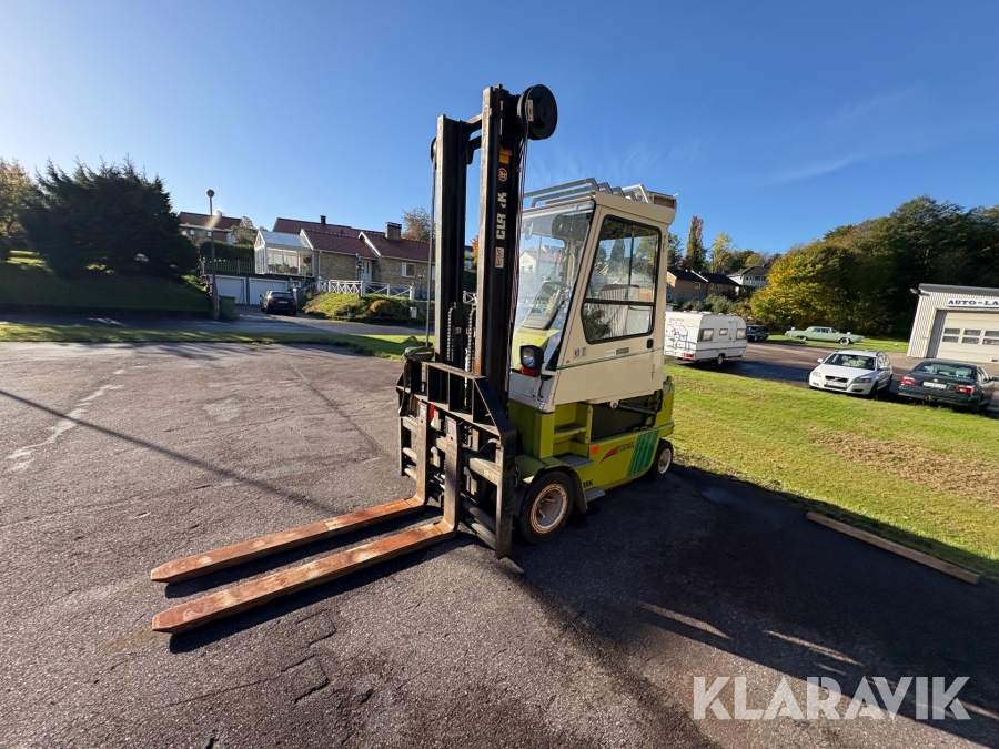 Motviktstruck Clark Mega AC35