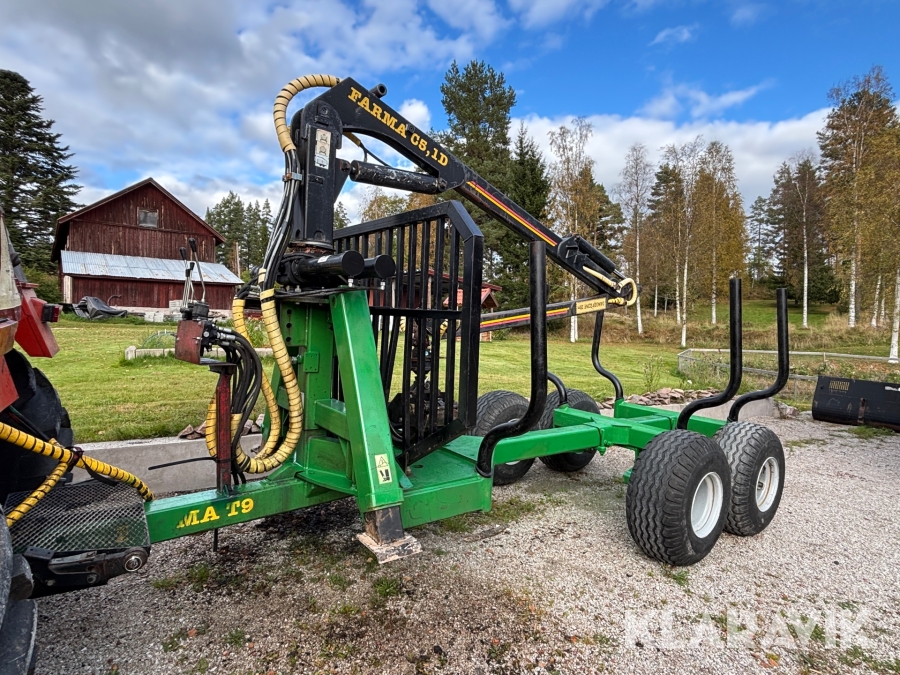 Skogsvagn Farma T9 med kran, rotator och grip