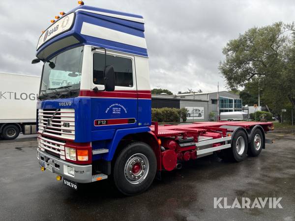 Veteranlastbil Volvo F12 containerbil