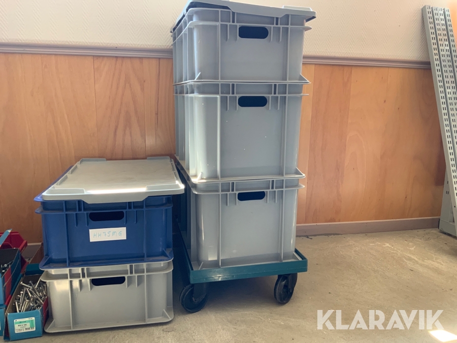 3 st pallar inkl vagn  