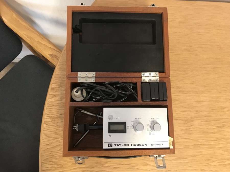 RA-Mätare / ytfinhetsmätare