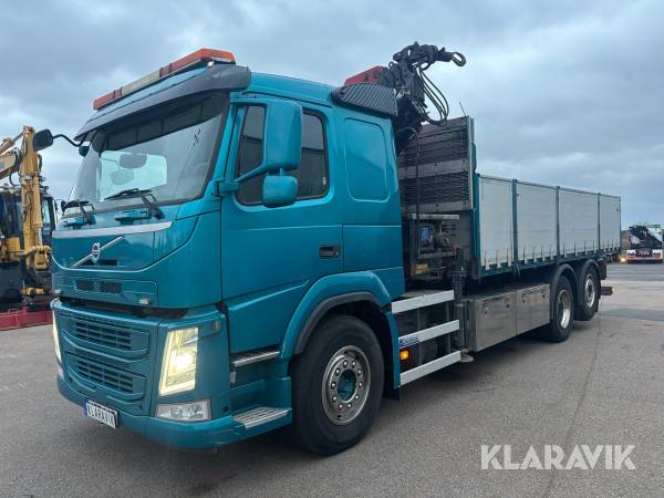 Tipp och Kranbil Volvo Fm med gripskopa