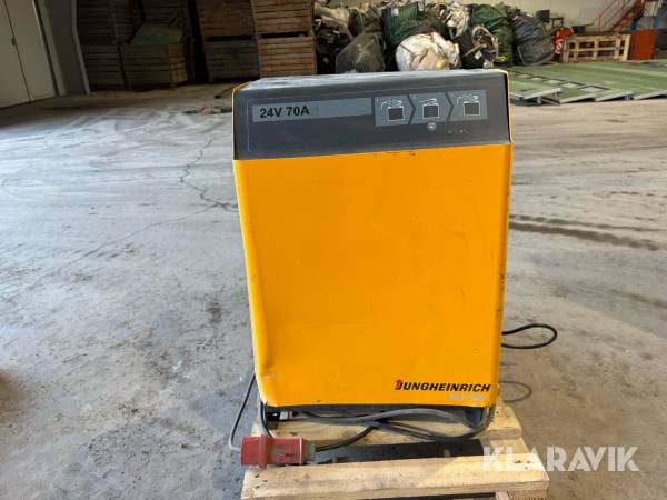 Betteriladdare Jungheinrich SLT 100 JH 24V 70A – 400V 3-fas