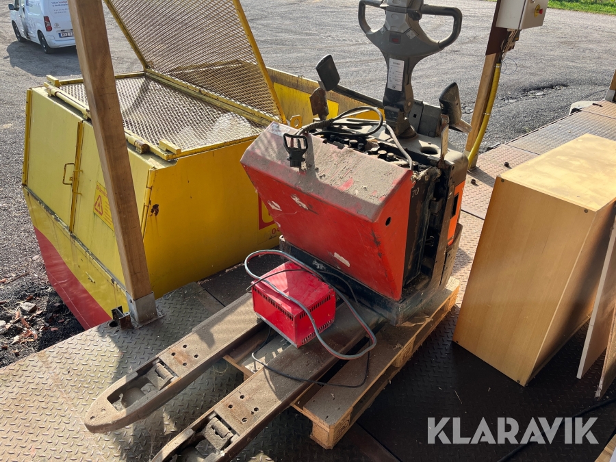 Ståstaplare BT LPE200/8 med laddare