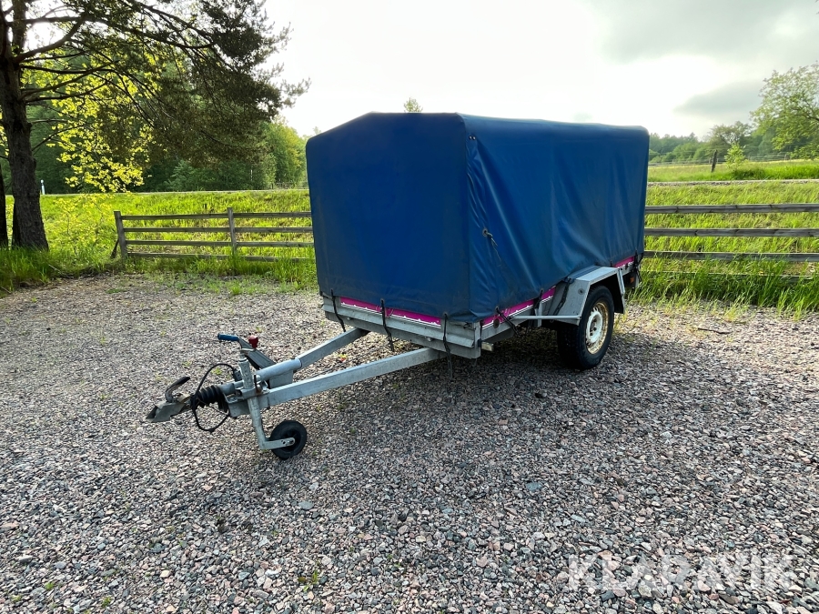 Personbilssläp Tiab 2413