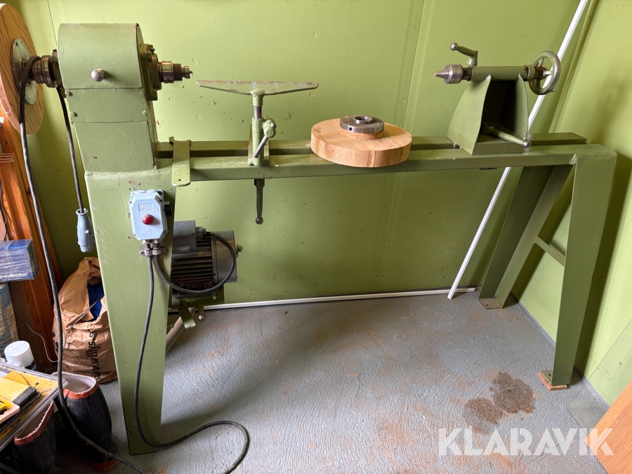 Träsvarv med svarvstål