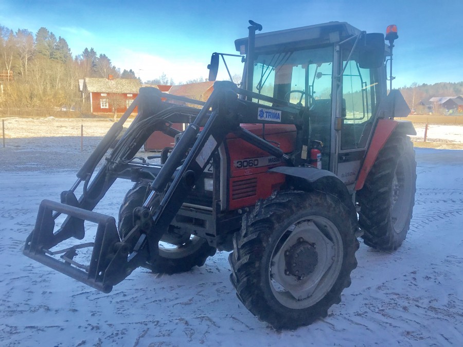 Traktor med lastare (MF 3060 4WD)