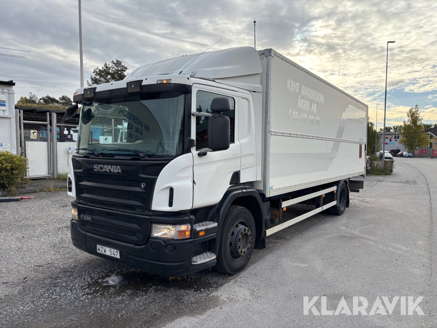Lastbil Scania P230LB4X2HNA med bakgavellyft