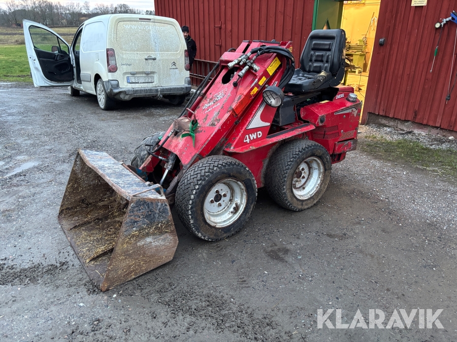 Kompaktlastare Avant Power 4WD