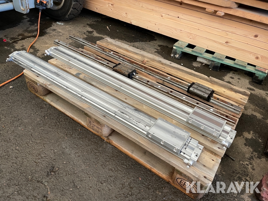 Origacylindrar & skenstyrningar Festo 2 st