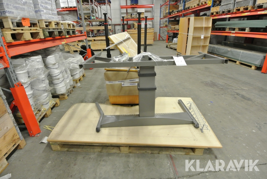 Skrivbord Kinnarp El höj & sänkbart